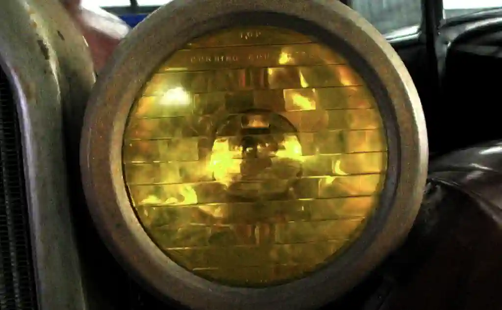 Zašto su se u Francuskoj koristili žuti farovi?